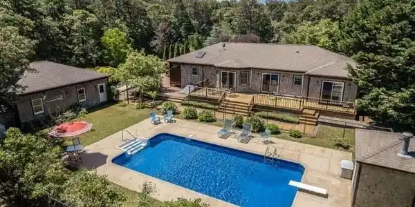 47 Tiffany Drive