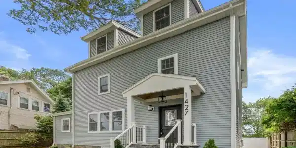 1427 Quincy Shore Dr