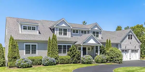 93 Highwood Ln