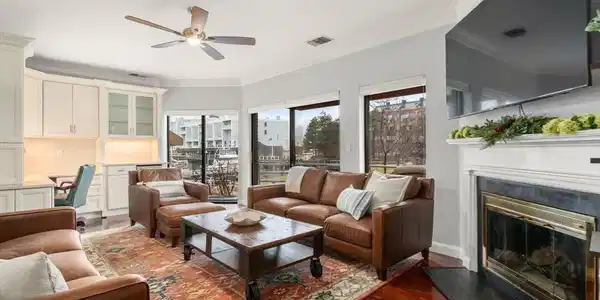 38 Shipway Place