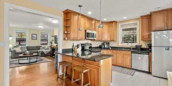 62 Redfield St