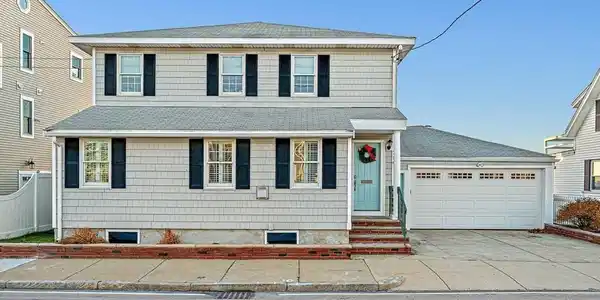 714 Sea St