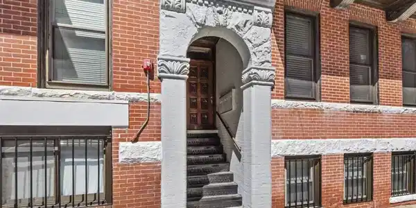 8 Battery Street