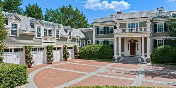 17 Crowninshield Road