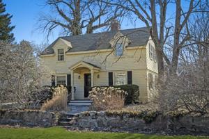 17 Little's Point Road