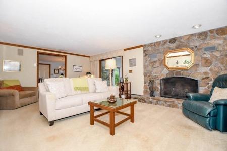 6 Lady Slipper Ln
