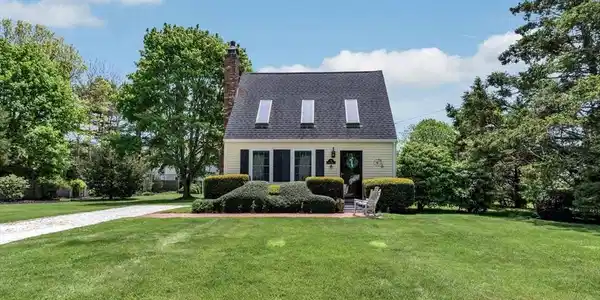 9 Bacon Farm Rd