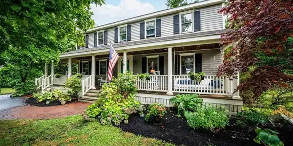 11 Sycamore Rd