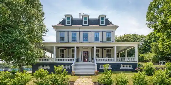 31 Beach Rd