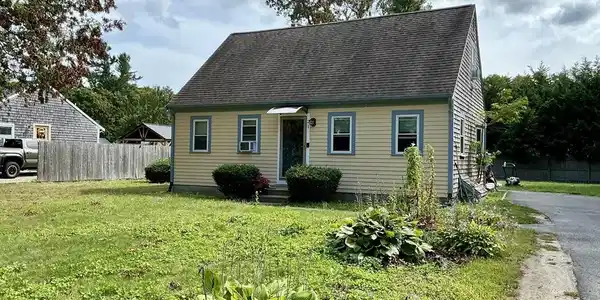 21 Chatham Ln