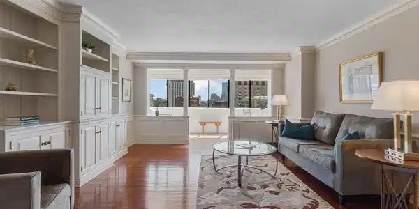 6 Whittier Pl
