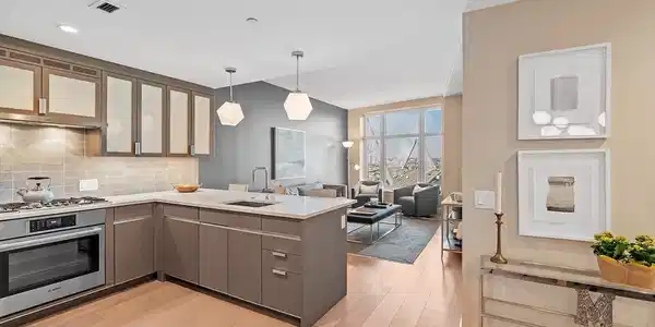 100 Lovejoy Wharf