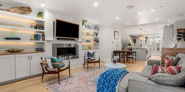 530 East Broadway
