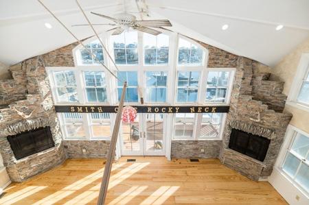 73 Rocky Neck Ave