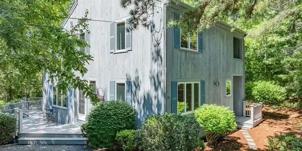 20 Holly Rd