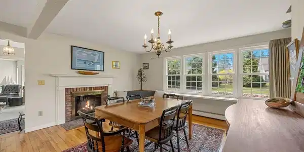 90 Comanche Dr