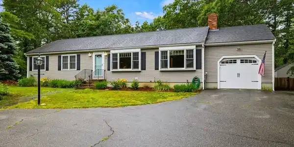 13 Carl Landi Cir