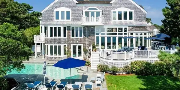 27 Ocean Bluff