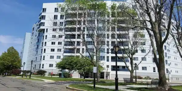 2001 Marina Dr.