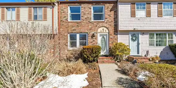 405 Village Dr