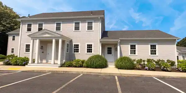 100 Dillingham Ave