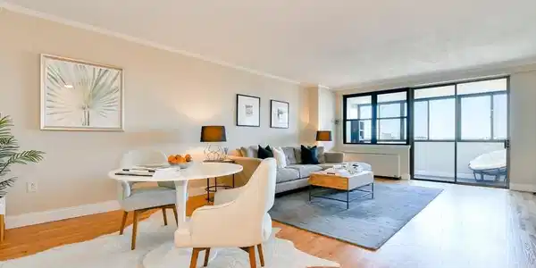 8 Whittier Pl