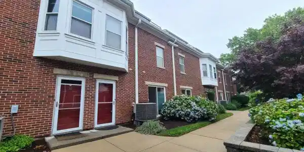 148 Quincy Shore Dr