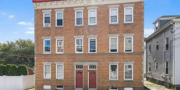 16 Leavitt St