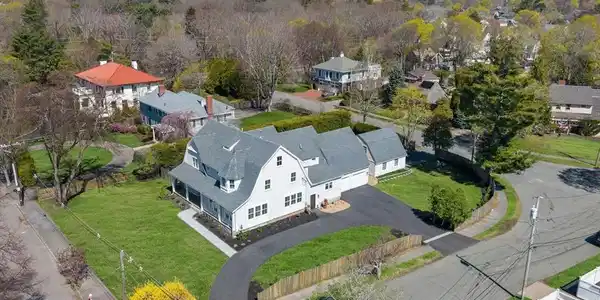 20 Ocean Ave