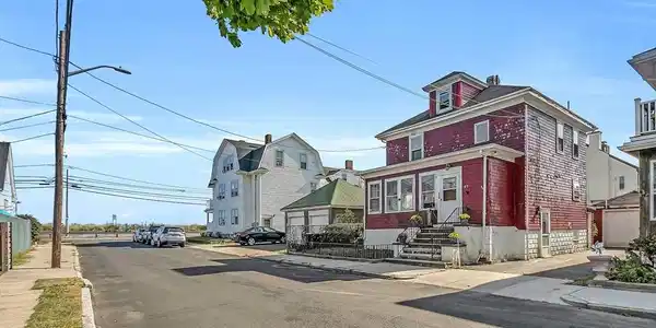 67 Delano Ave