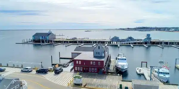 16 Macmillian Pier
