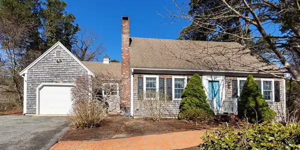 120 Stonehenge Dr
