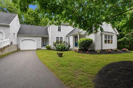 6 Brookside Lane