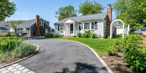 12 Alden Rd