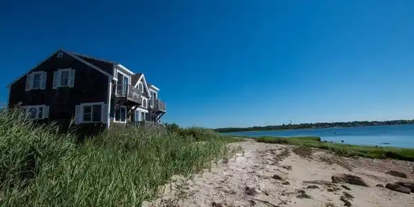 17 Turner Ave