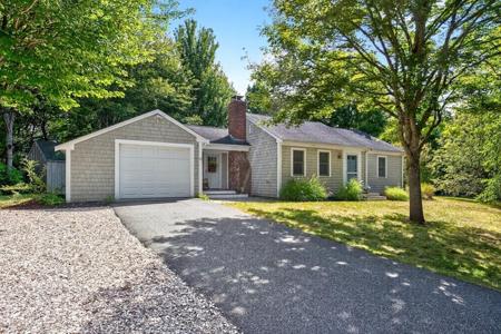 33 Captain William Arthur Rd