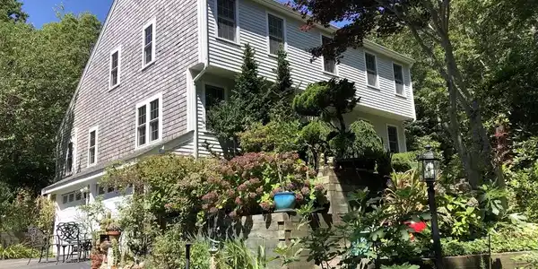 13 Yvonne Cir