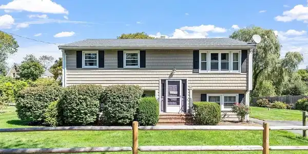 4 Hillside Rd