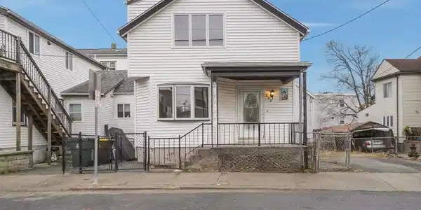 233 Franklin St