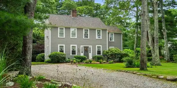 26 Captain Aldens Ln