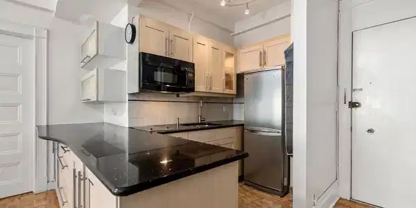 21 Beacon St