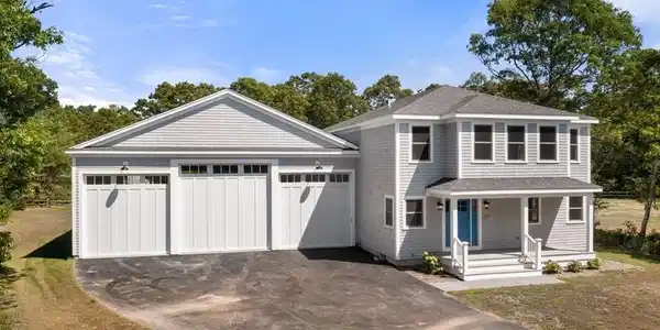 55 Airpark Dr