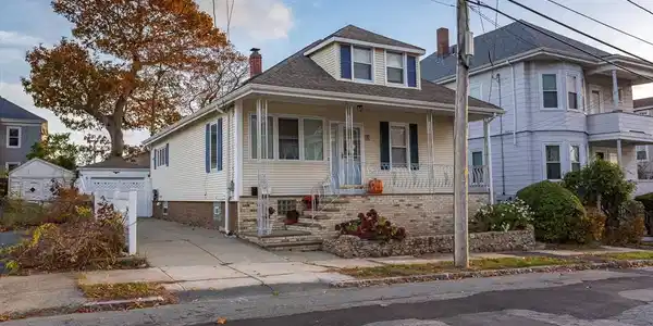 68 Lucas St