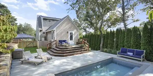 2 Orchard Ln