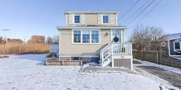 116 Island St