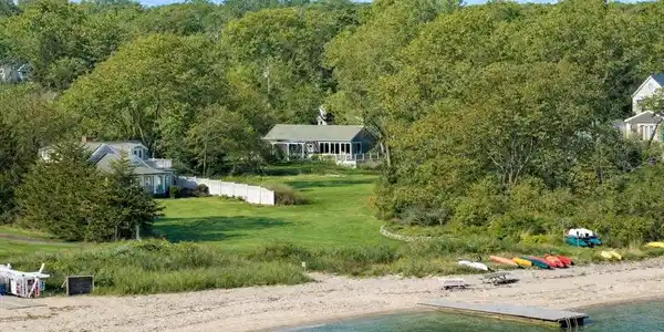 16 Frog Hollow