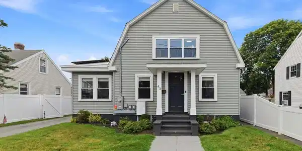 43 Standish St