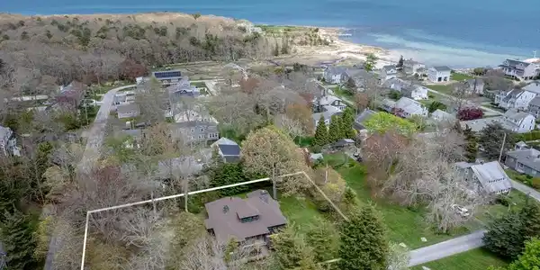 21 Antassawamock Rd