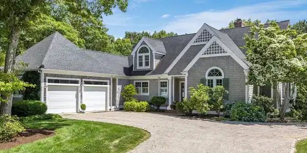 87 Bayshore Dr