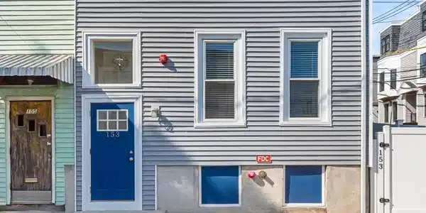 153 Everett St